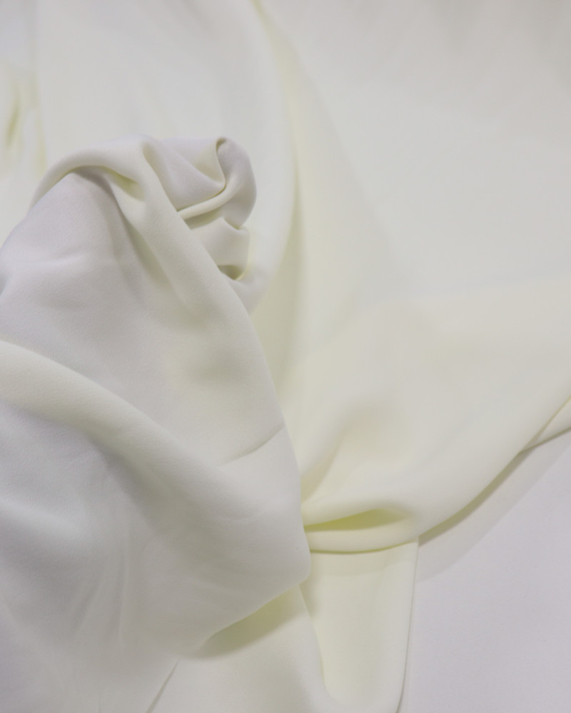 Tecido Crepe Madame Creme