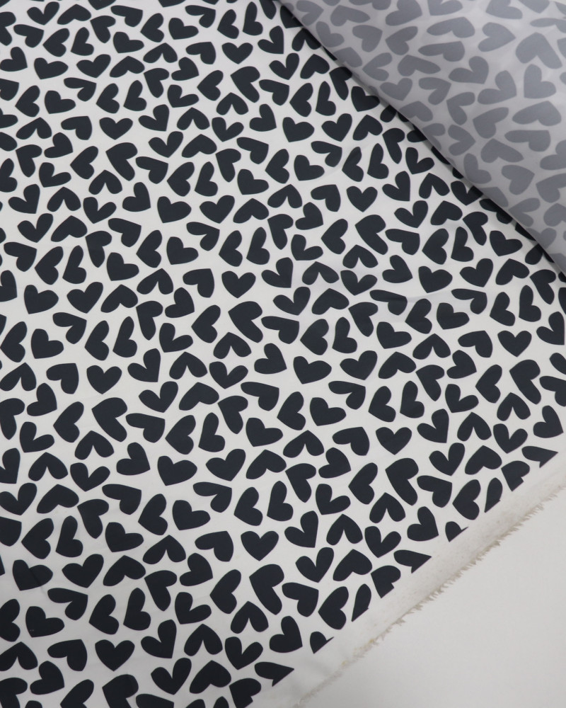 Tecido Crepe Silk Corações P/B