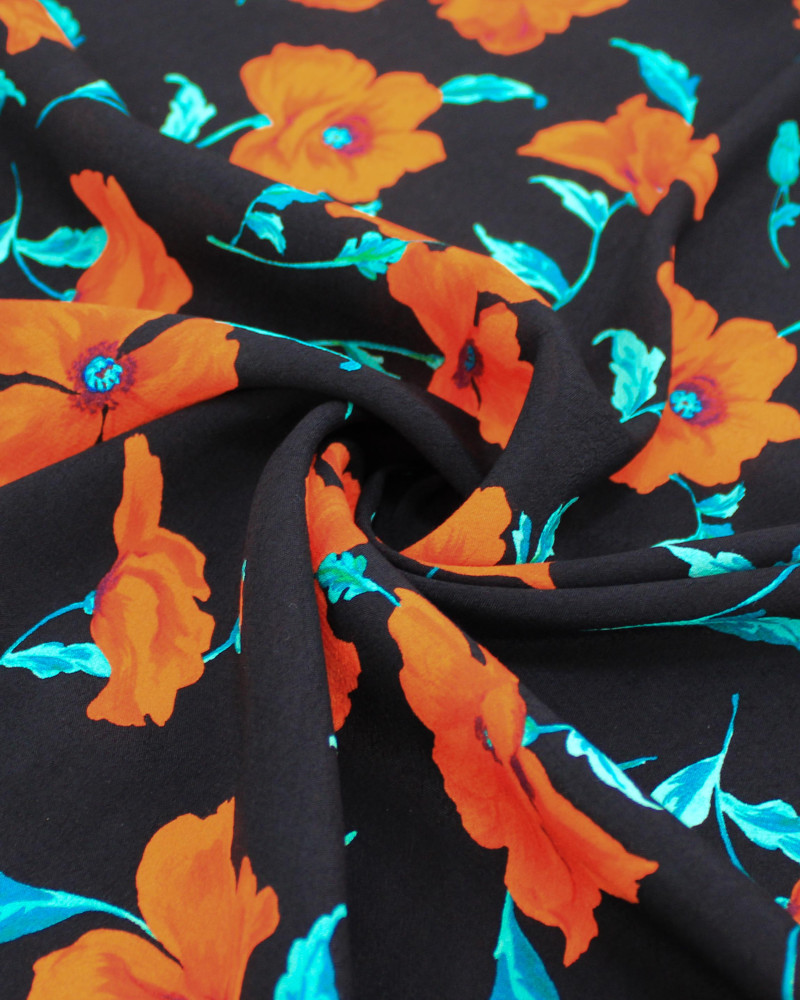 Tecido Crepe de Viscose Italiano Ramos Florais Laranja, Verde e Preto