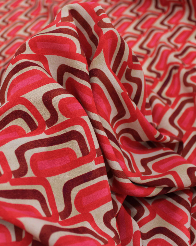 Tecido Crepe de Viscose Italiano Listras Abstratas Tons de Rosa, Borgonha e Pérola