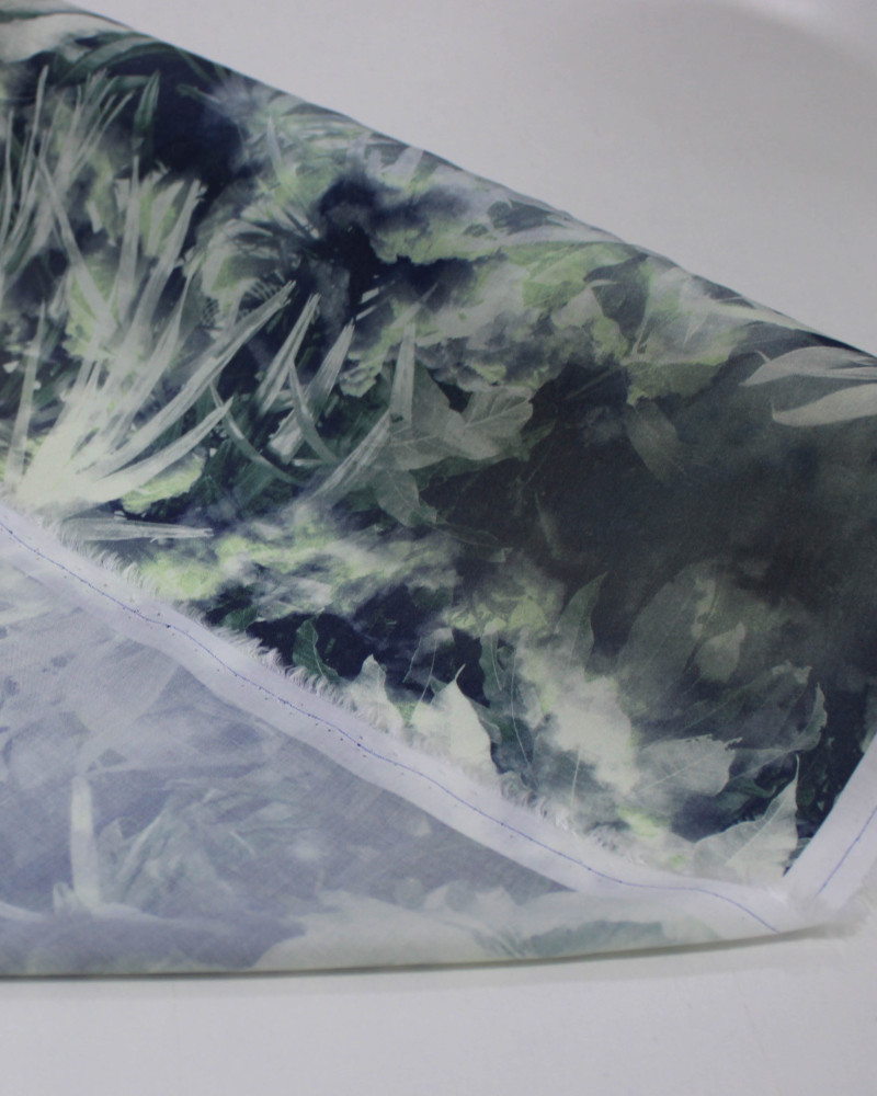 Tecido Viscose Fina Mista Italiano Folhagens Verde Menta e Azul