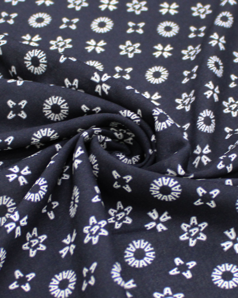 Tecido Viscose Fina Italiano Micro Estampa Letra "A" Branco e Preto