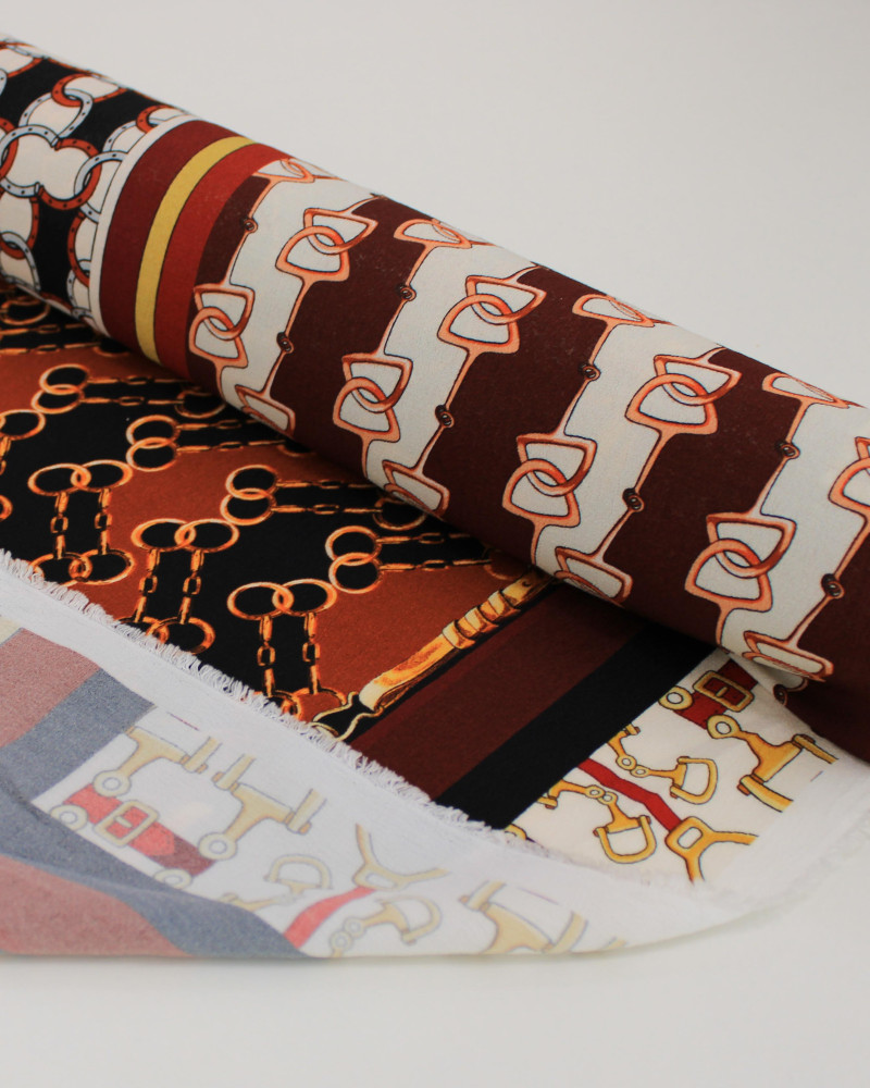 Tecido Crepe de Viscose Italiano Multi Estampa em Recortes Tons Terrosos