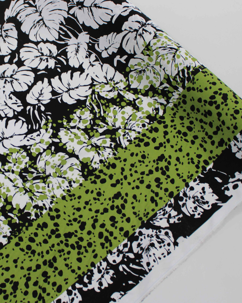 Tecido Viscose Italiano Barrado Macro Folhas Verde, Branco e Preto