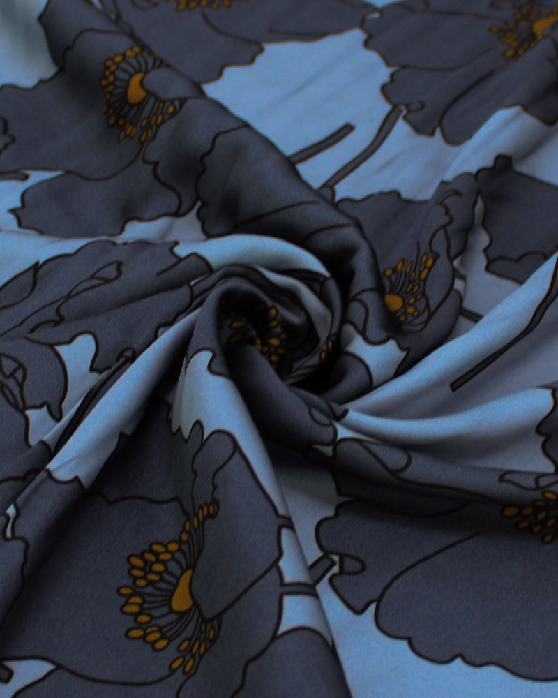 Tecido Viscose Acetinada Italiano Macro Flores Tons de Cinza