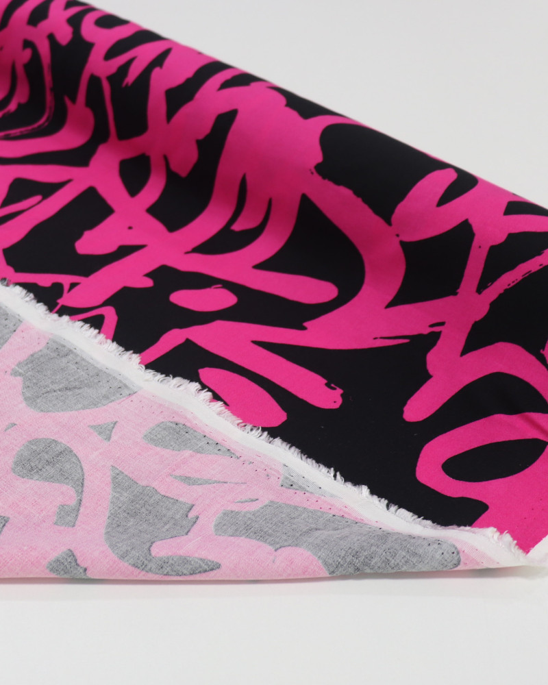 Tecido Viscose Italiano Riscos Abstratos Pink e Preto