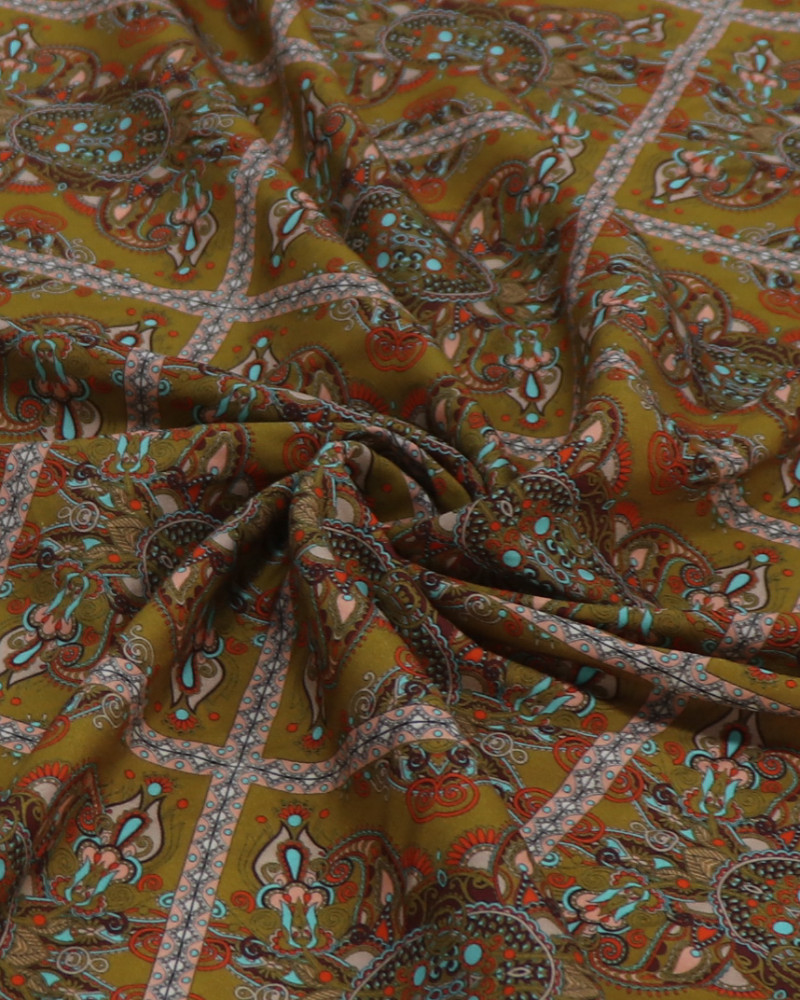 Tecido Viscose Italiano Estampa Boho em Recortes Colorido e Caramelo