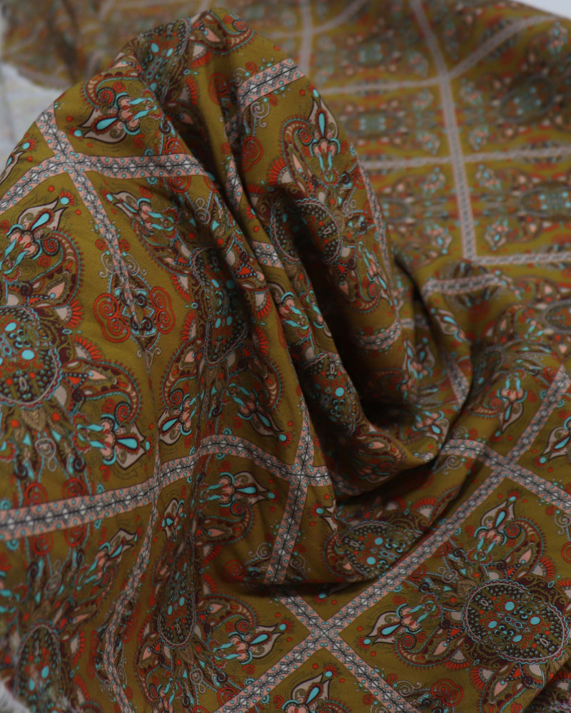 Tecido Viscose Italiano Estampa Boho em Recortes Colorido e Caramelo