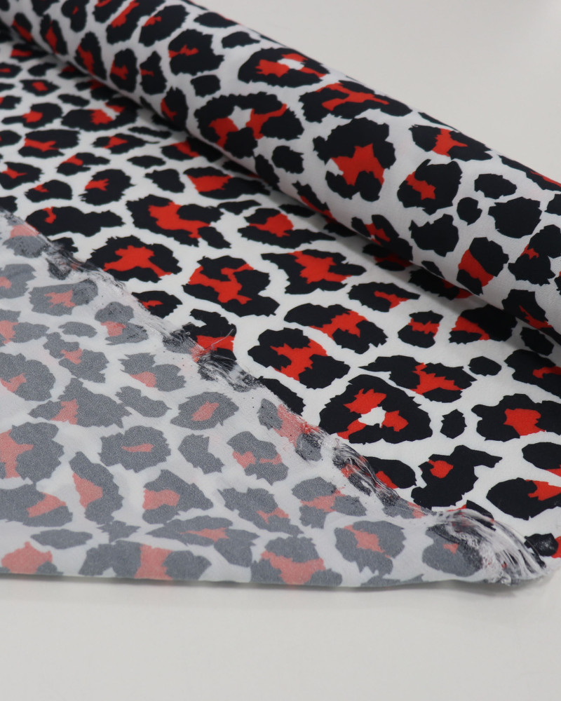 Tecido Crepe de Viscose Italiano Animal Print Vermelho, Preto e Branco