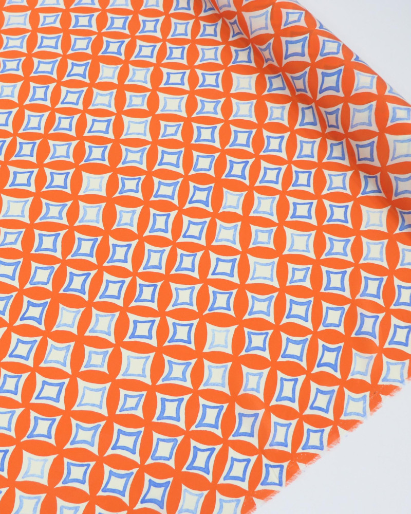 Tecido Crepe Salinas Italiano Estampa Geométrica Irregular Offwhite, Tons de Azul e Laranja