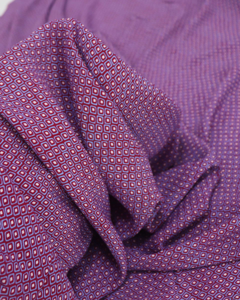 Tecido Crepe de Viscose Italiano Micro Geométrico Offwhite, Azul e Fúccia