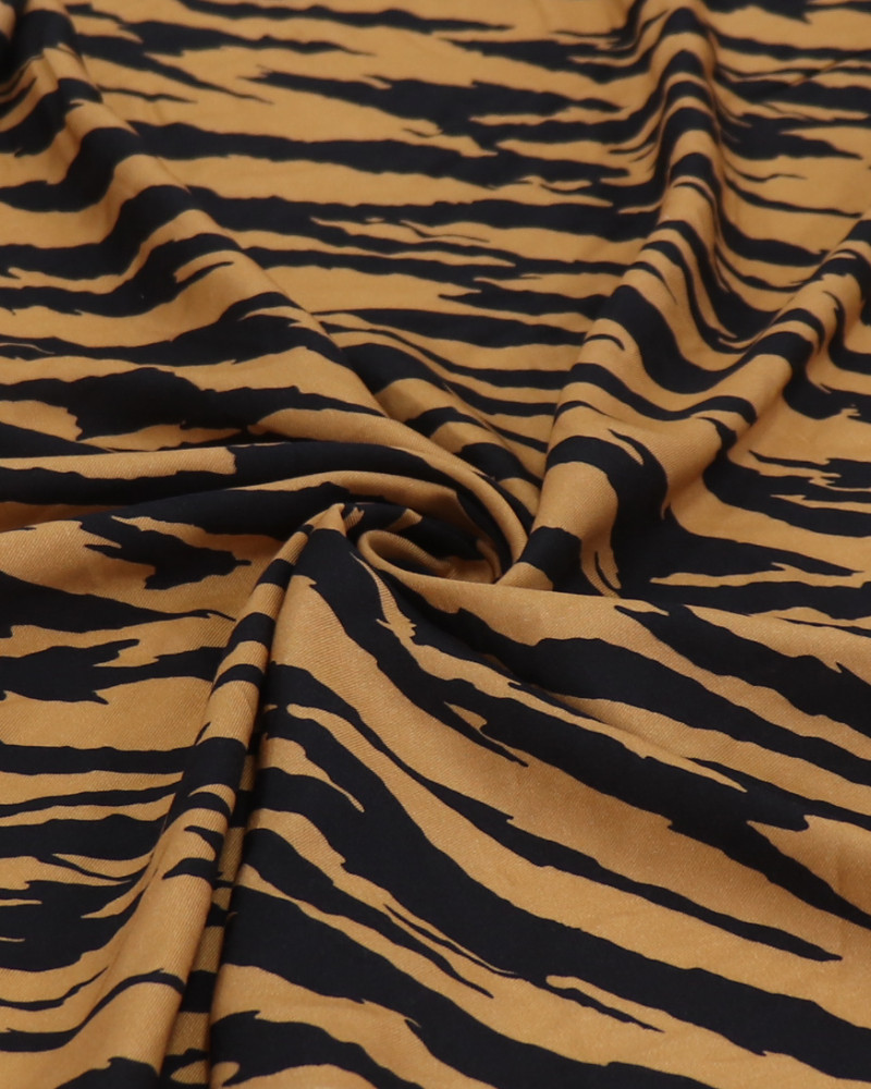Tecido Viscose Sarjada Italiano Animal Print Preto e Caramelo