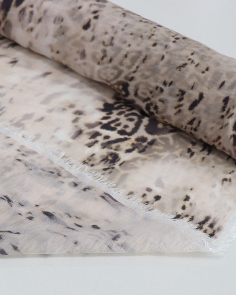 Tecido Cambraia de Poliamida Italiano Animal Print Clássico Estonado