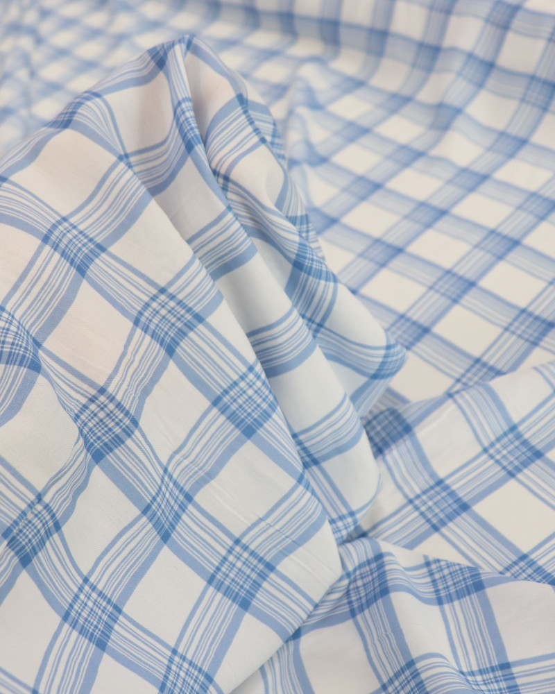 Tecido Viscose Italiano Quadriculado em Listras Azul e Branco