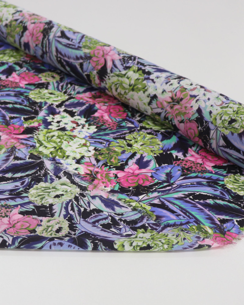 Tecido Crepe Koshibo Leve Italiano Folhas e Flores Abstratas Colorido