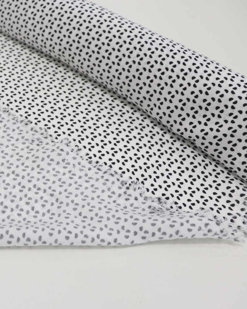 Tecido Viscose Italiano Micro Formas Geométricas P/B