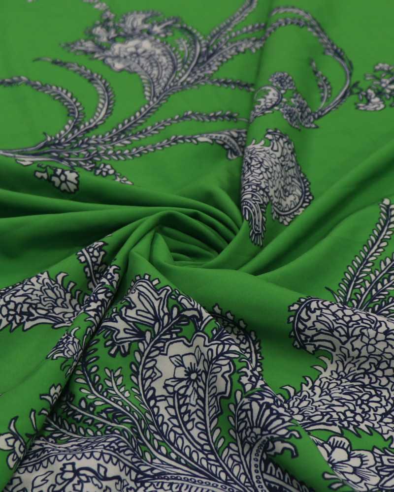 Tecido Crepe Salinas Macro Arabescos e Cashmere Offwhite e Verde