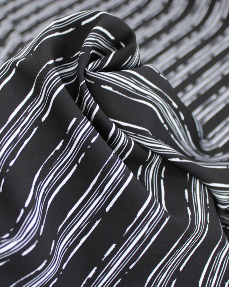 Tecido Crepe de Alfaiataria com Elastano Italiano Multi Listras Branco e Preto
