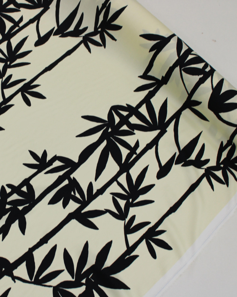 Tecido Viscose Italiano Bambuzais Preto e Creme