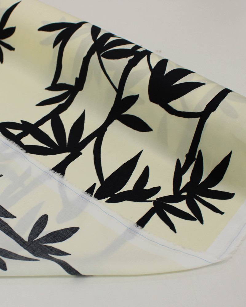 Tecido Viscose Italiano Bambuzais Preto e Creme