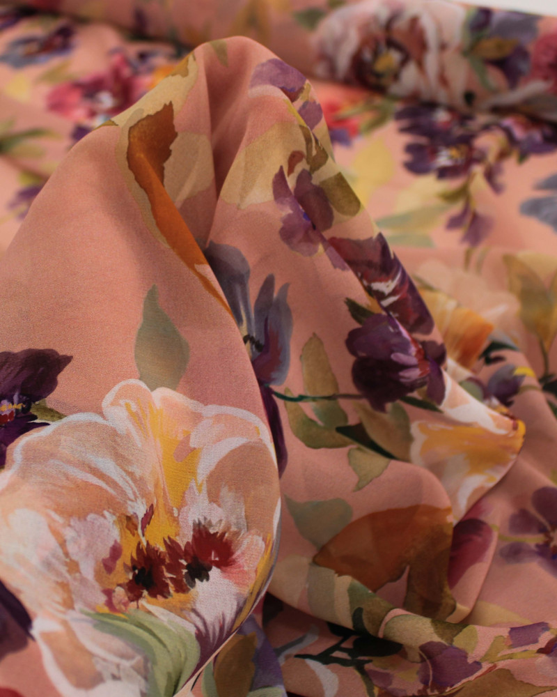 Tecido Crepe Chiffon Italiano Macro Pintura Floral Colorido e Rosa Chá
