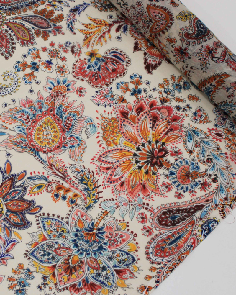 Tecido Crepe Chiffon Italiano Cashmeres Florais Colorido e Offwhite