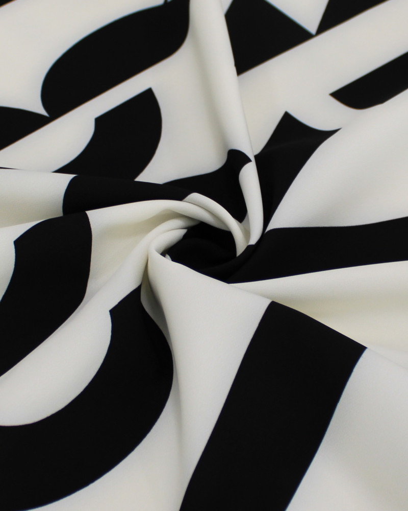 Tecido Crepe de Alfaiataria com Elastano Italiano Macro Letras Preto e Offwhite