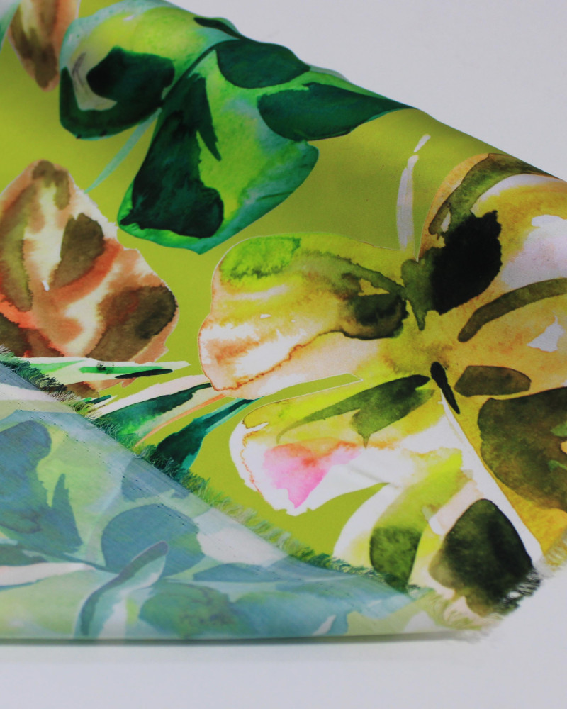 Tecido Crepe Silk Italiano Macro Folhagens Abstratas Colorido e Verde Oliva