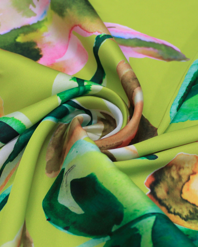 Tecido Crepe Silk Italiano Macro Folhagens Abstratas Colorido e Verde Oliva