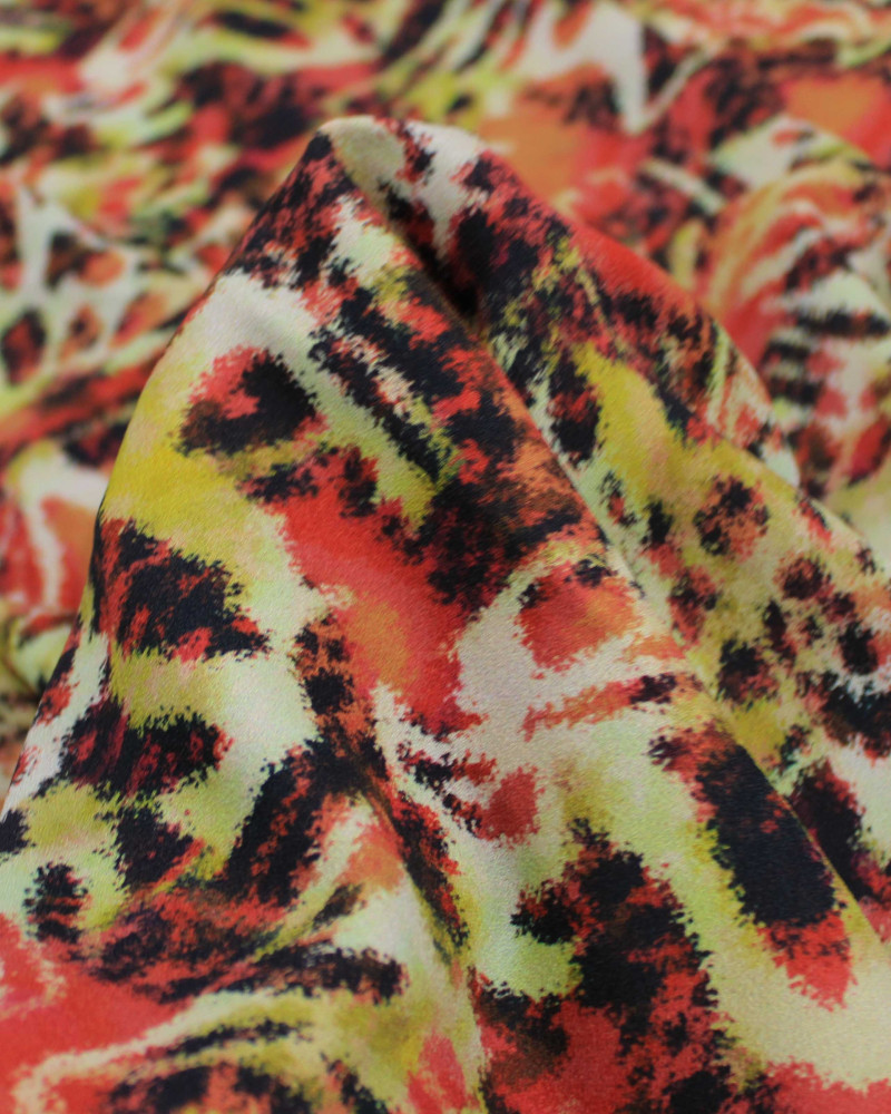 Tecido Crepe Madame com Elastano Italiano Estampa Abstrata Tons Quentes