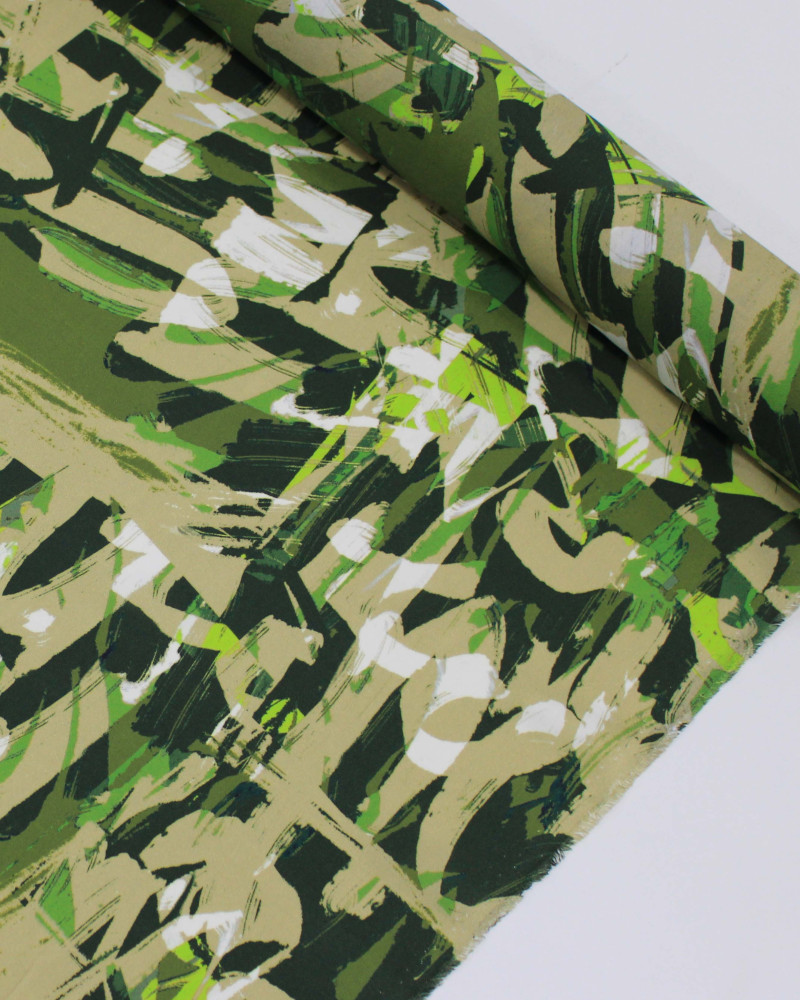 Tecido Viscose Italiano Pinceladas Abstratas Branco, Bege e Tons de Verde