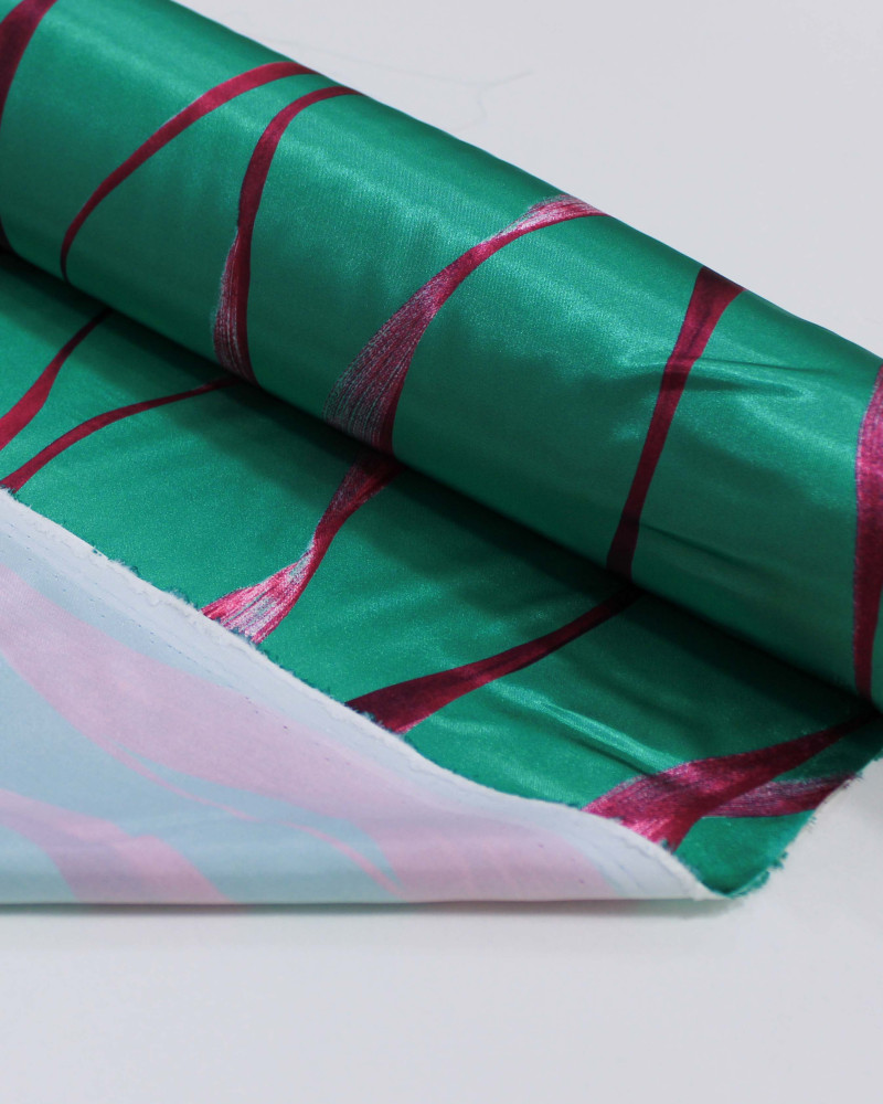 Tecido Crepe Silk Italiano Listras Onduladas Tons de Rosa e Verde