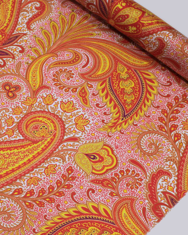 Tecido Crepe Silk Italiano Macro Cashmere Floral Tons Quentes e Branco