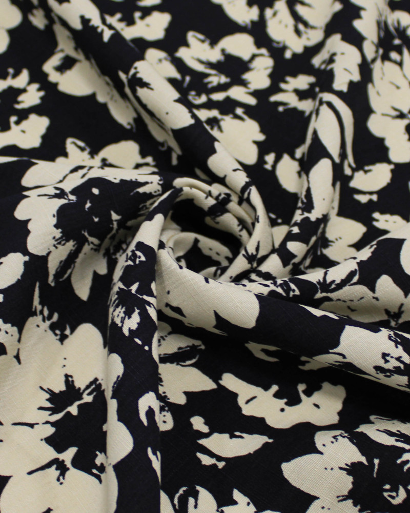 Tecido Viscose Texturizada Tapete Floral Abstrato Creme e Preto