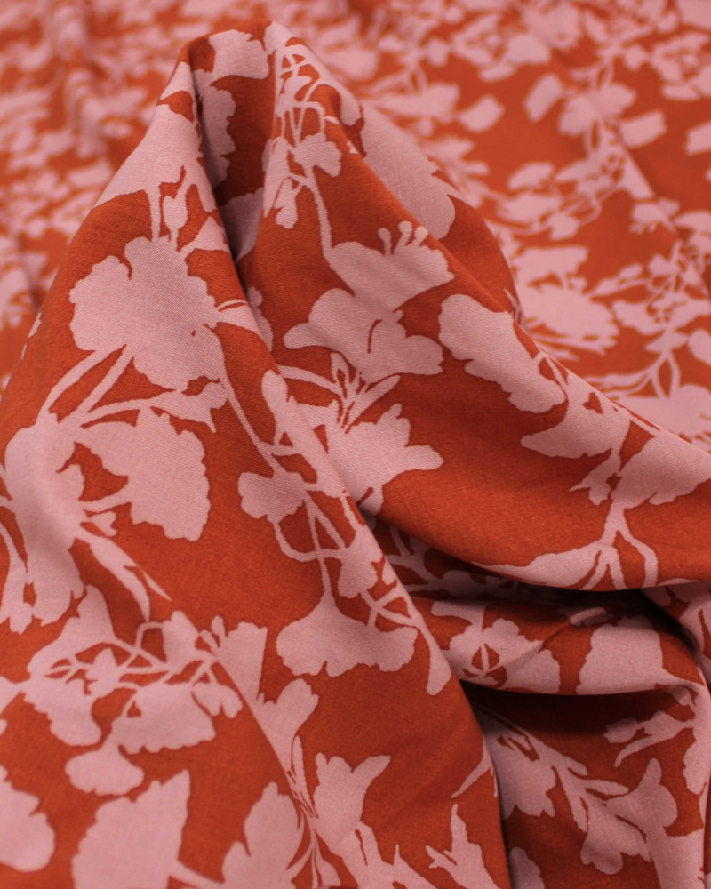Tecido Viscose Ramos Abstratos Rosa Chá e Vermelho