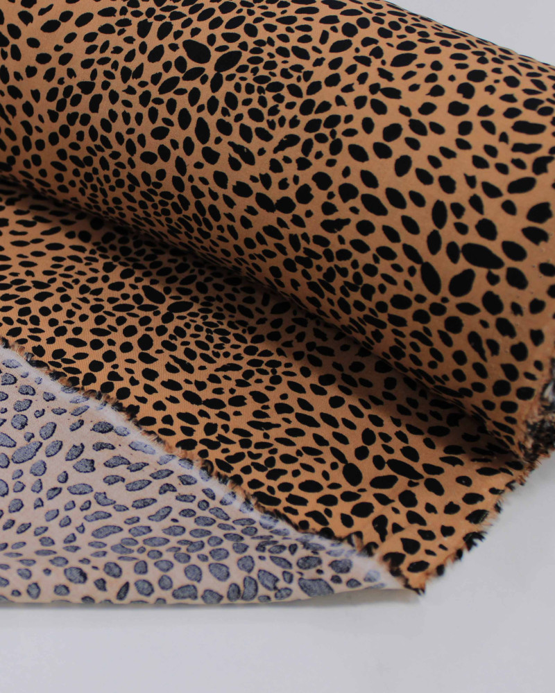 Tecido Viscose Pingos Irregulares Preto e Argila