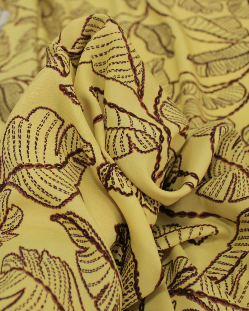 Tecido Viscose Folhas em Tranças Marrom e Amarelo