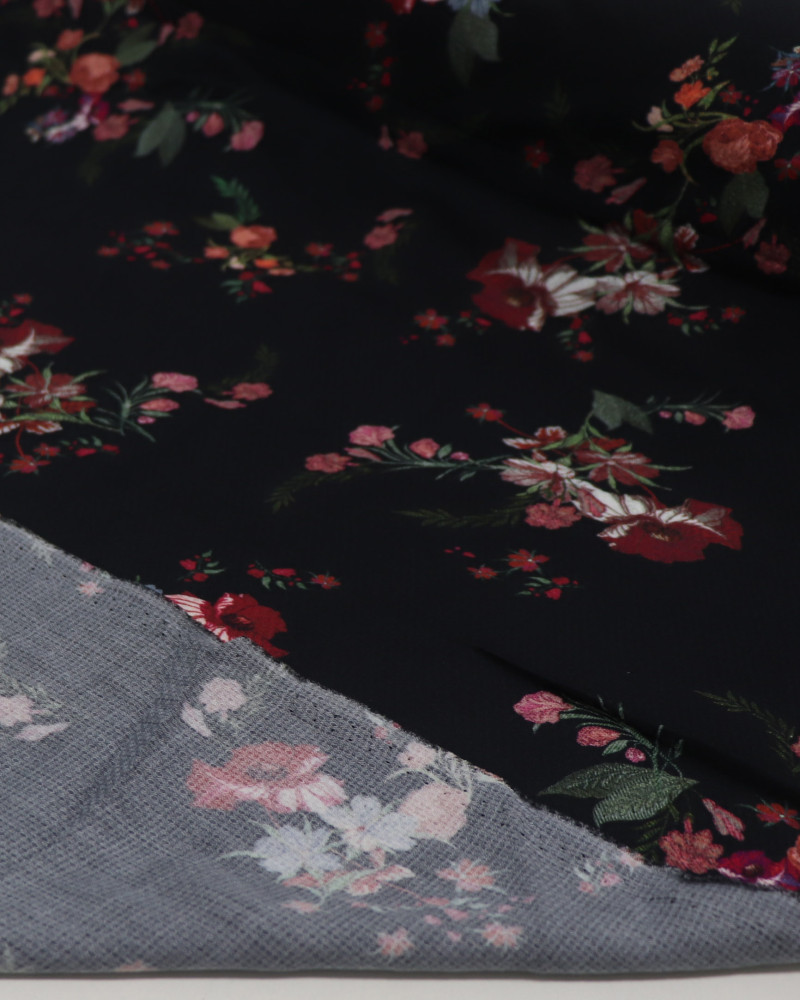 Tecido Viscose Texturizada Buquê Floral Colorido e Preto