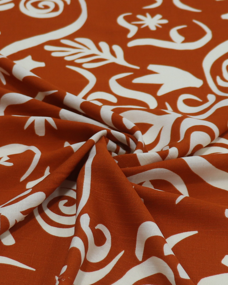 Tecido Viscose Texturizada Folhas e Espirais Creme e Ferrugem