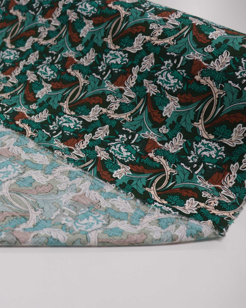 Tecido Viscose Texturizada Folhas Diversas Marrom e Tons de Verde
