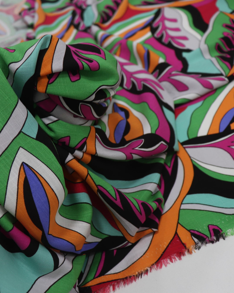 Tecido Viscose Texturizada Macro Folhas Coloridas