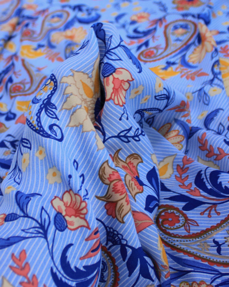 Tecido Crepe Chiffon Grosso Flores e Cashmere em Listras Colorido e Azul