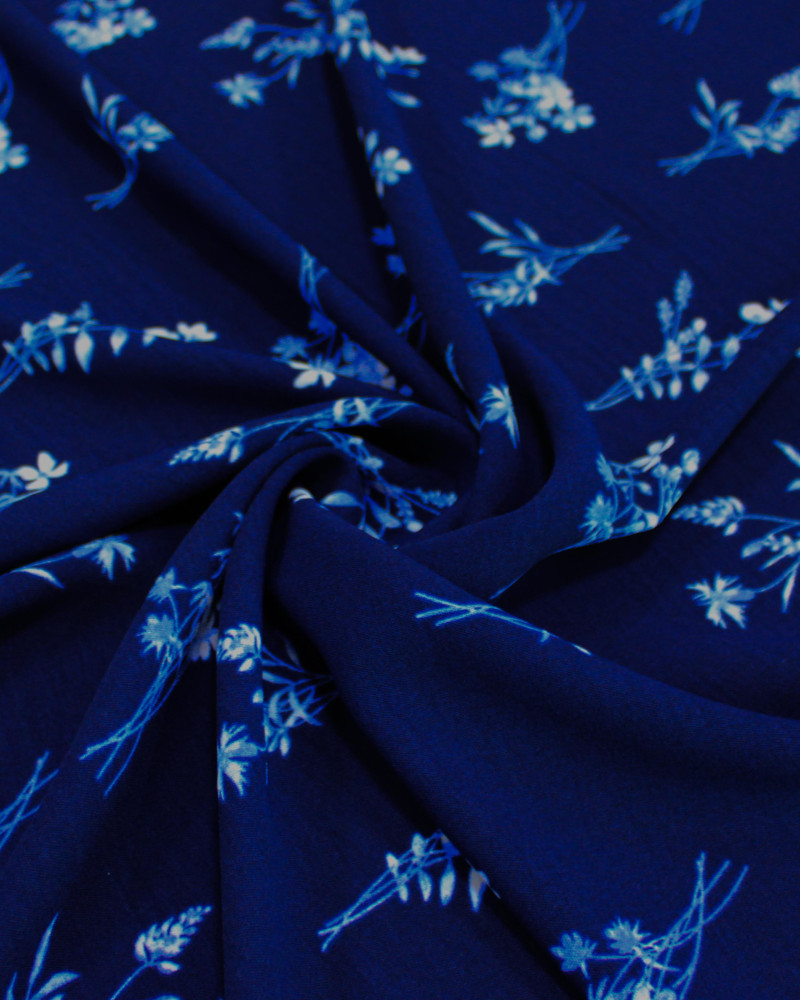 Tecido Crepe Koshibo Buquê Floral Tons de Azul