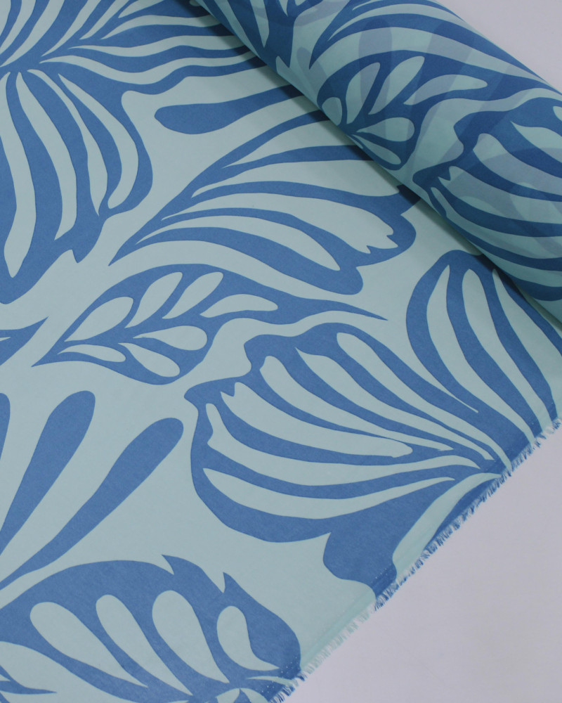 Tecido Crepe Chiffon Grosso Macro Folhas Tons de Azul