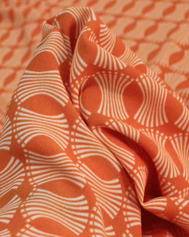Tecido Crepe Koshibo Estampa Geométrica Creme e Laranja