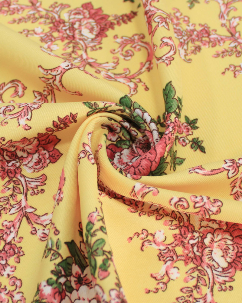 Tecido Crepe Sarjado Macro Buquê Floral Rosa, Verde e Amarelo