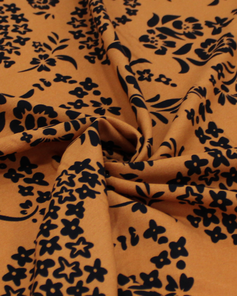 Tecido Viscose Cashmere Floral Preto e Ferrugem