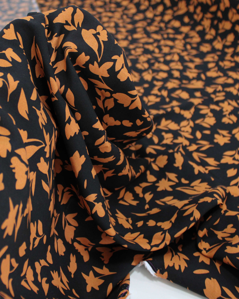 Tecido Viscose Tapete Floral Abstrato Ferrugem e Preto