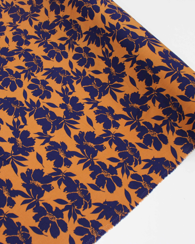 Tecido Viscose Macro Floral Abstrato Azul Marinho e Ferrugem