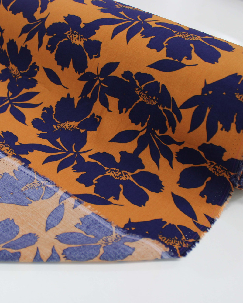 Tecido Viscose Macro Floral Abstrato Azul Marinho e Ferrugem